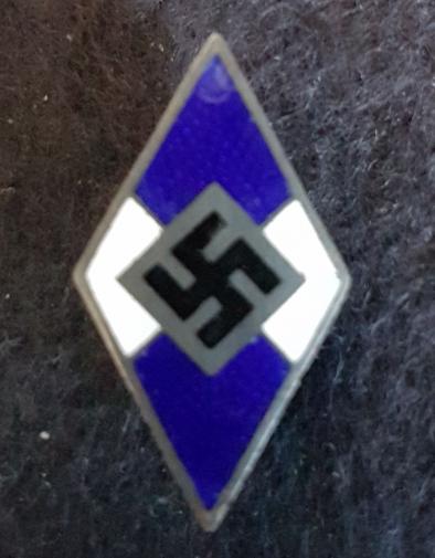 WW2 HY Pin 